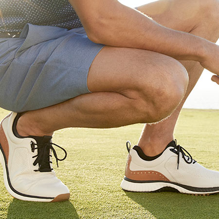 guy in golf shoes